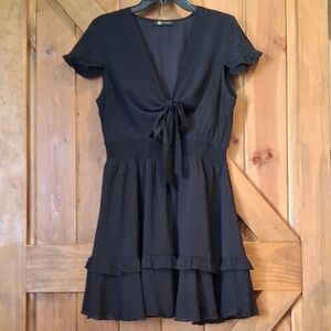 PrettyGarden Black Deep V-Neck Tiered Mini Dress Women's Large Flutter Sleeves